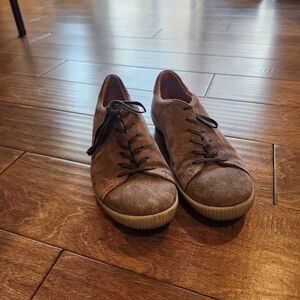 Men's Brown Casual Shoes
